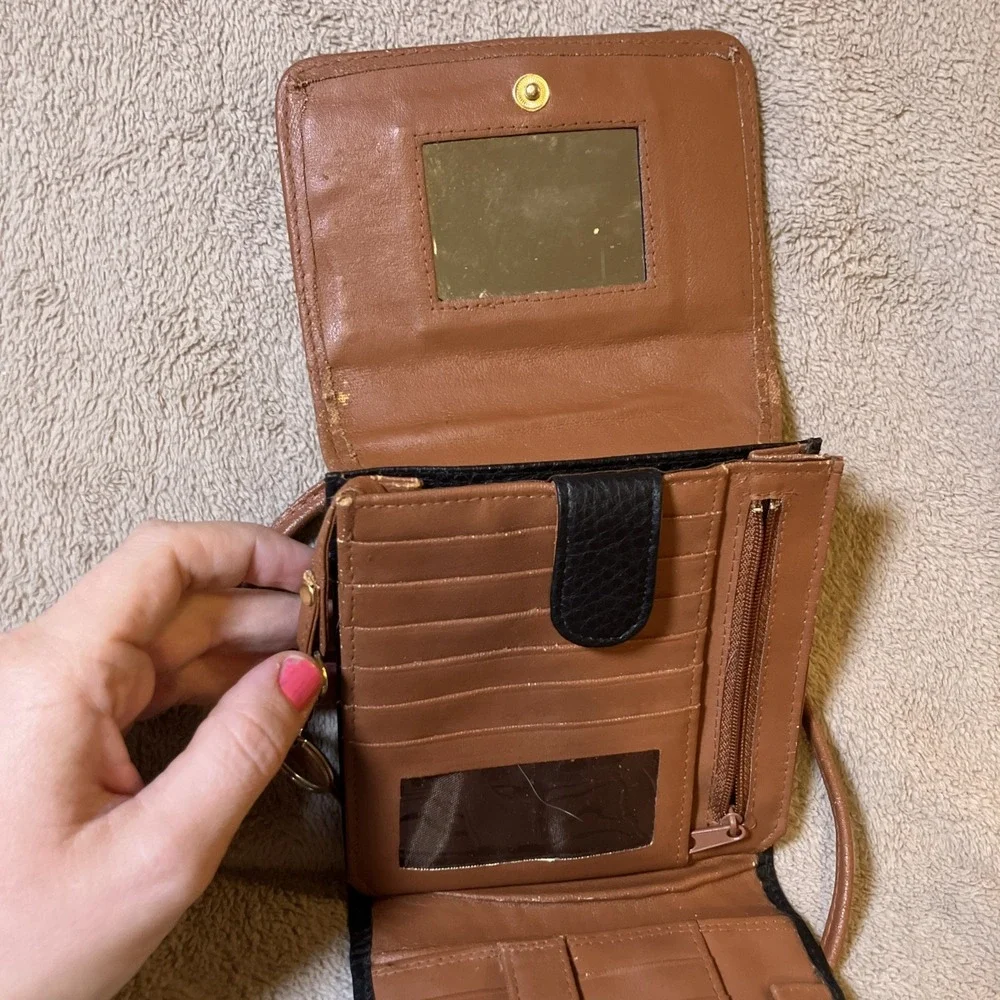 Rugged Outland Leather Crossbody Wallet Bag Purse Multi Card Black Gold Hardware